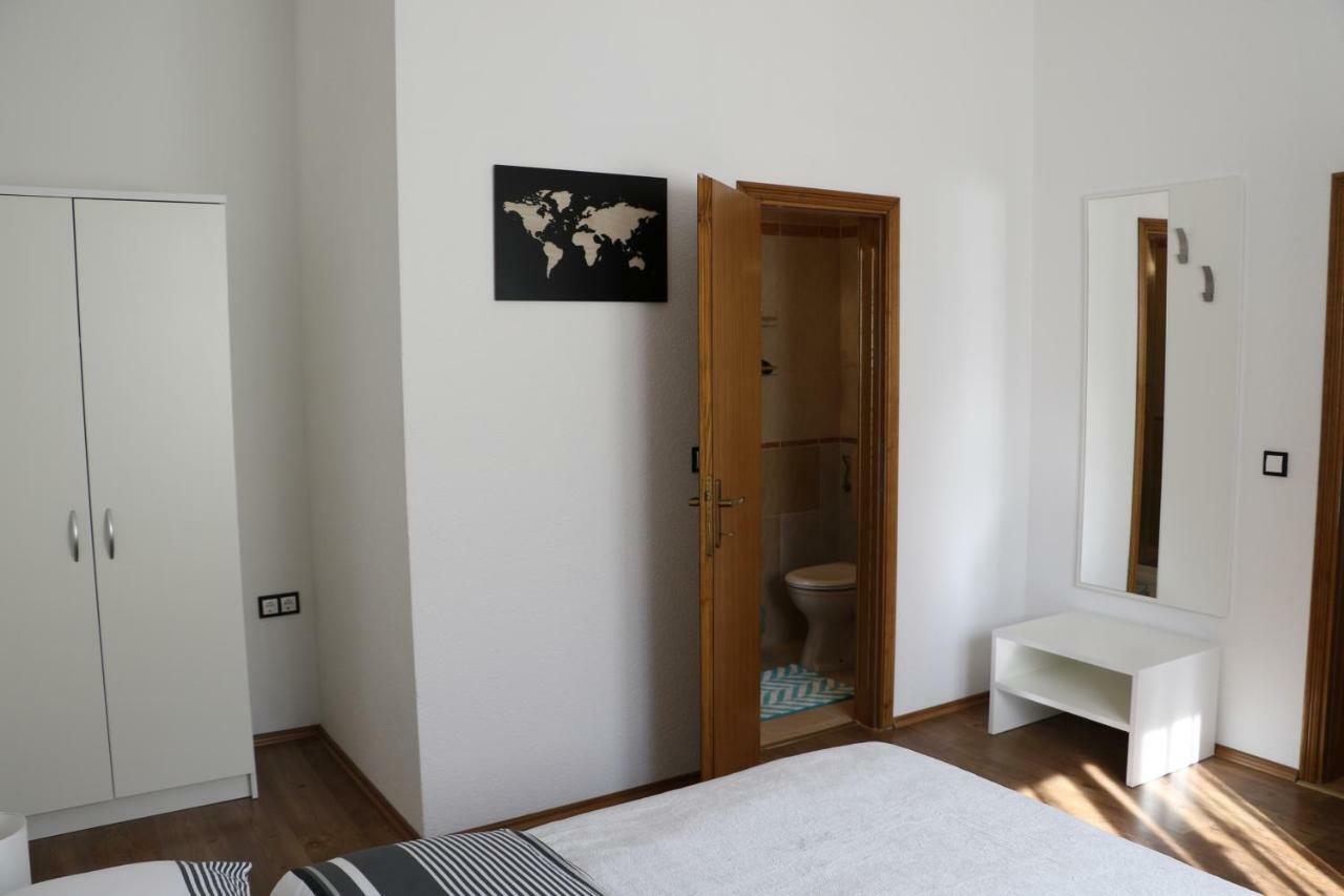 Guesthouse Mario Korenica Bagian luar foto