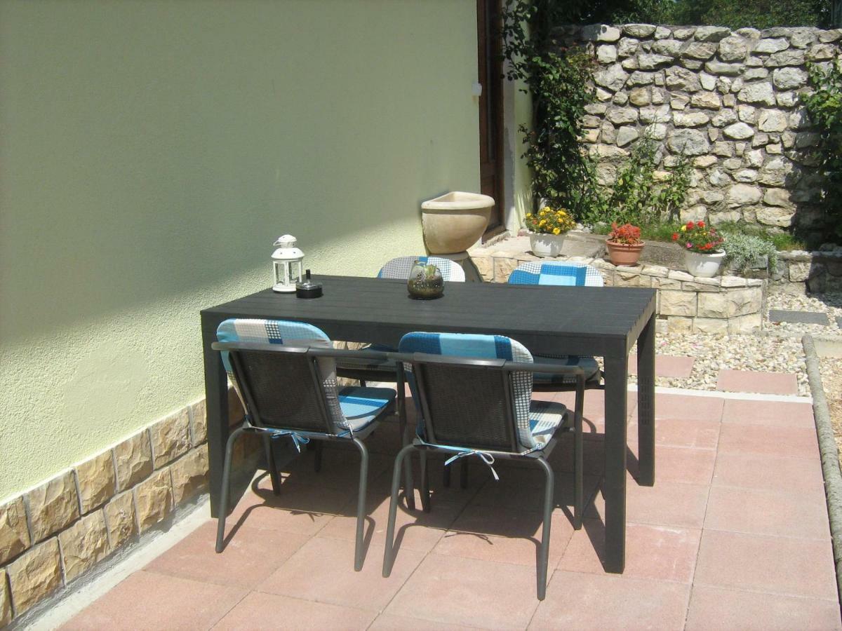 Guesthouse Mario Korenica Bagian luar foto