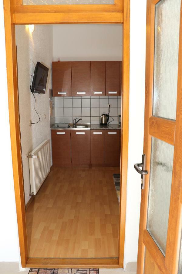 Guesthouse Mario Korenica Bagian luar foto
