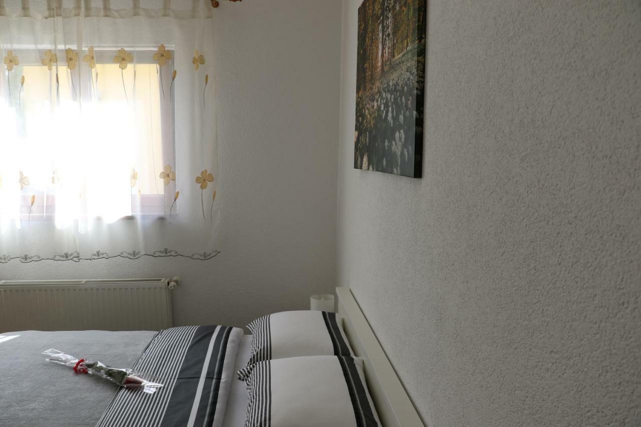 Guesthouse Mario Korenica Bagian luar foto